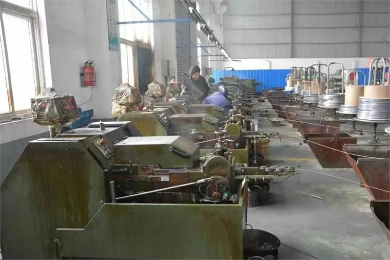 紧固件，钢材，大宗商品，地缘政治，原材料涨价