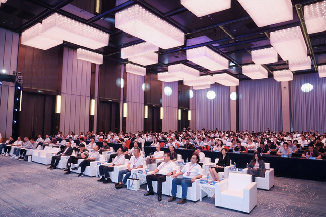 江苏省紧固件行业协会二届四次会员大会在常熟顺利召开