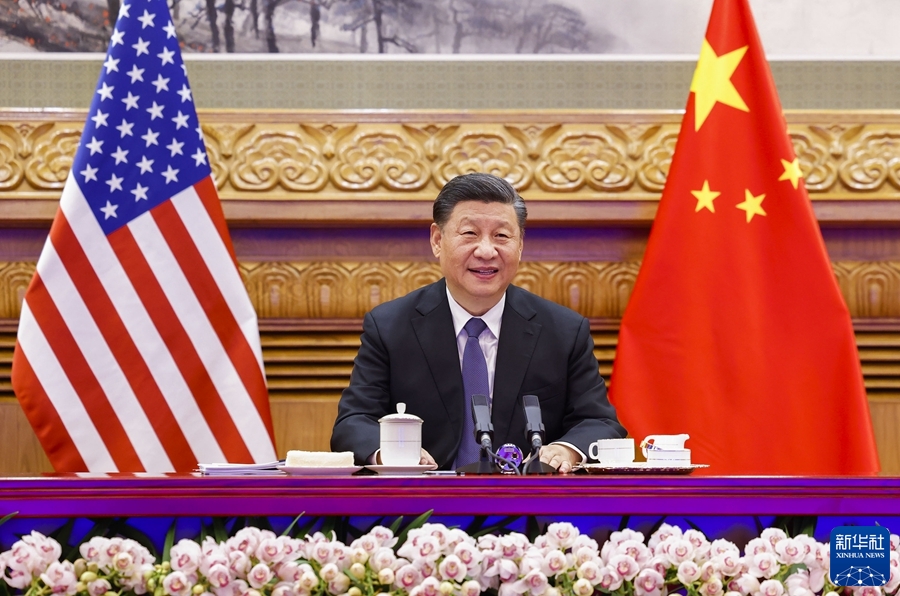 11月16日上午,国家主席习近平在北京同美国总统拜登举行视频会晤。新华社记者 黄敬文 摄 点击进入下一页