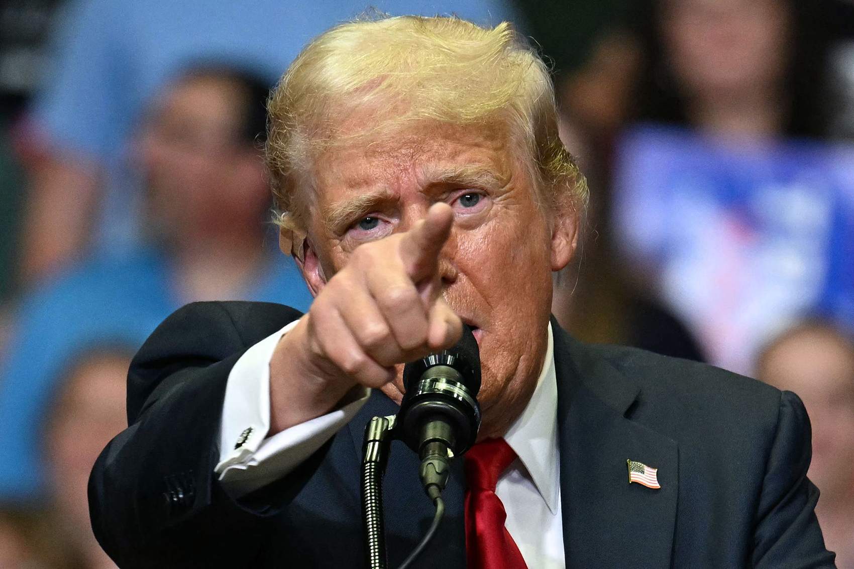 美对贸易伙伴征收“对等关税” ！爱尔兰总理、哥伦比亚总统等发声发对！加拿大总理：将进行反击