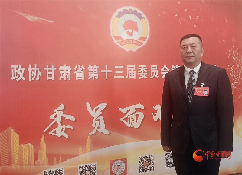朱平：呼吁加大技能型人才培育、提高技工人才社会地位，推动紧固件行业发展